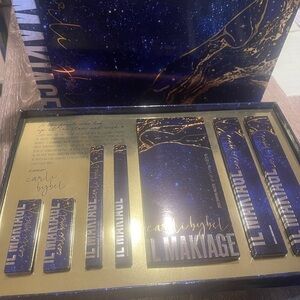 IL MAKIAGE Moonstruck Light Palette in Blue and Gold